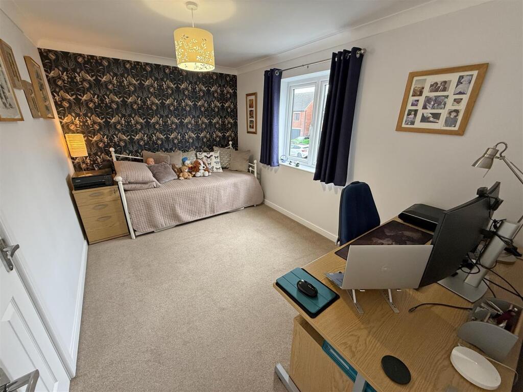 Bedroom 4.jpg