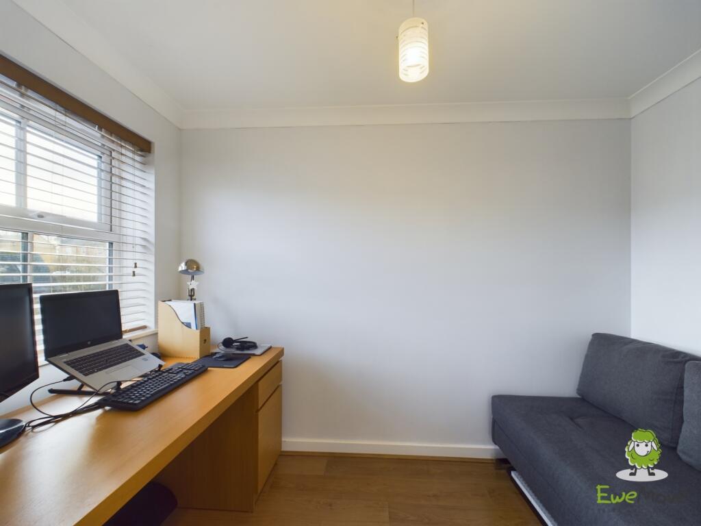 CAM03778G0-PR0143-STILL017