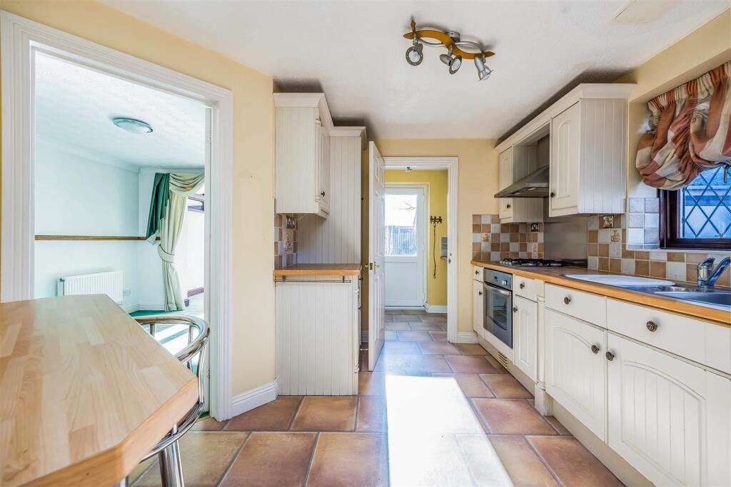 22 Wilby Lane, Copnor-Small-PorticoMarketing-SoldB