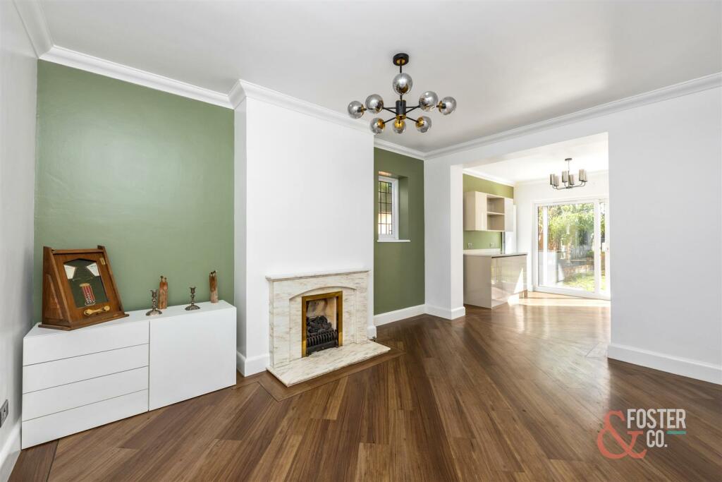 Braemore Road, 77-012.jpg