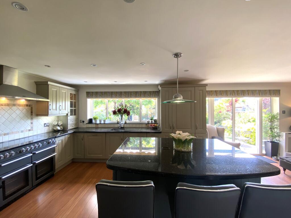 kitchen/family room
