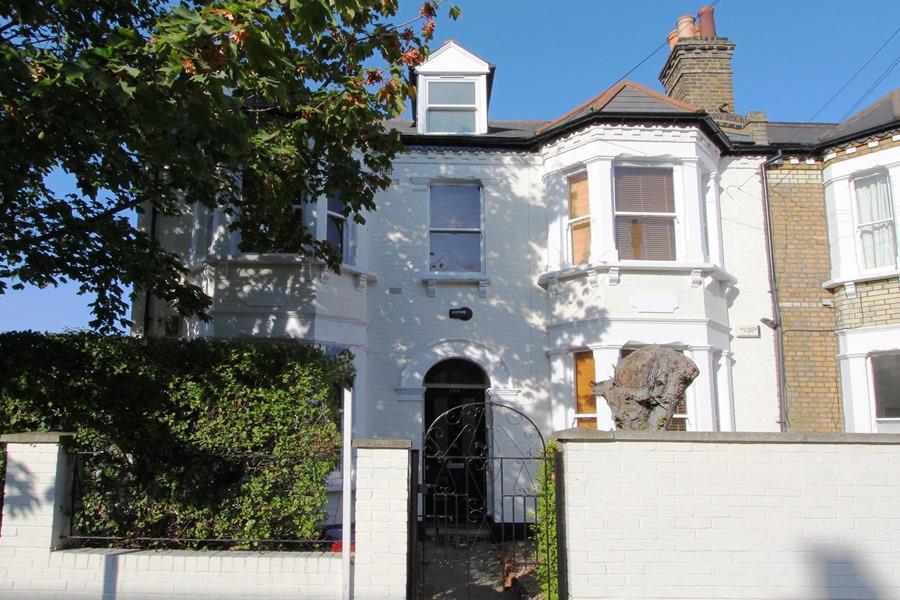 Endlesham Rd 100d- e