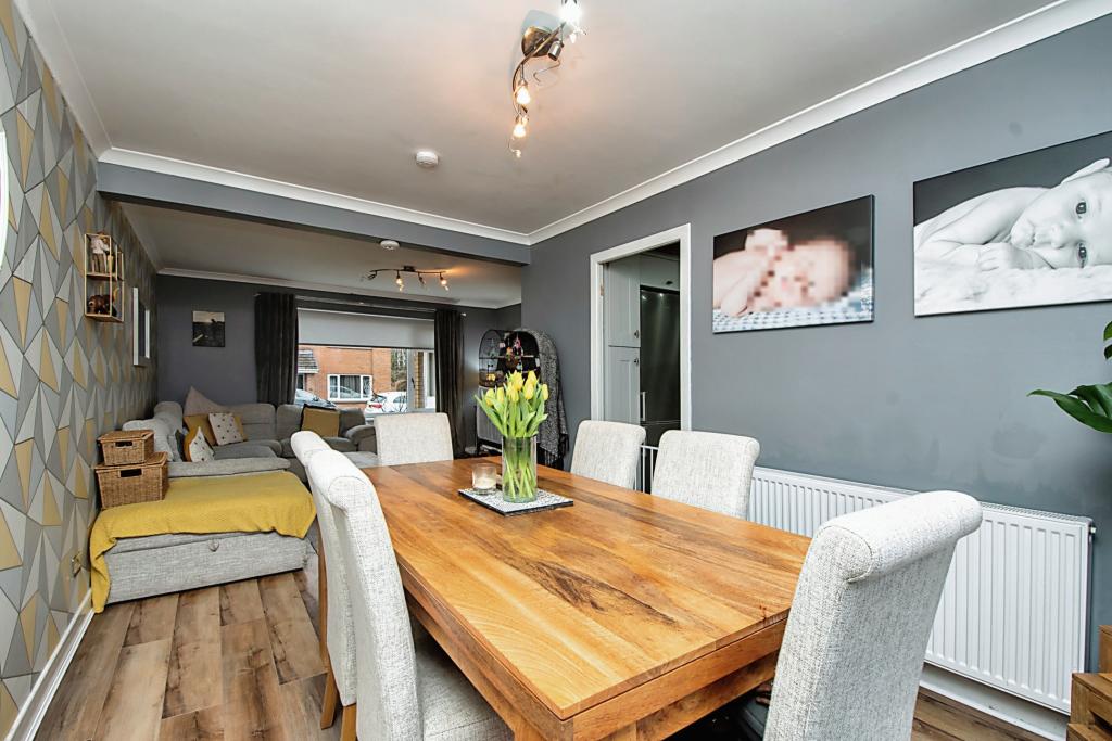 Lounge/Dining Room