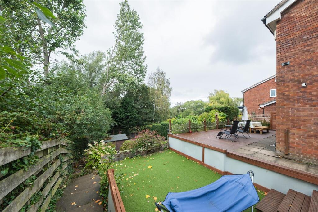 6 Warren Close-031.jpg