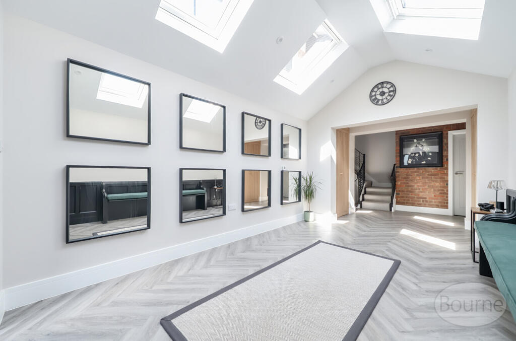 0c0137ed-d640-43d...