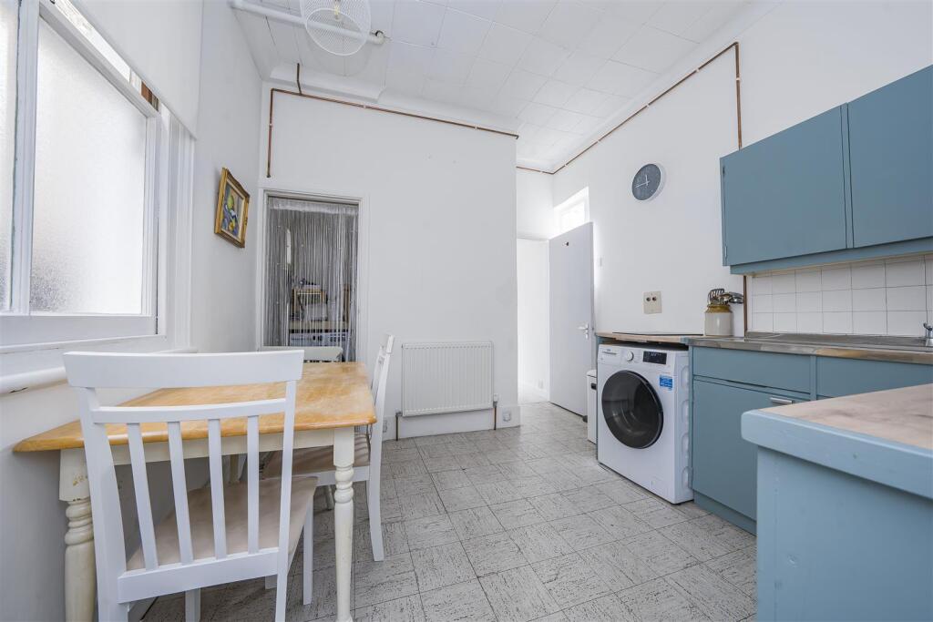 Kitchen (Ground Floor)