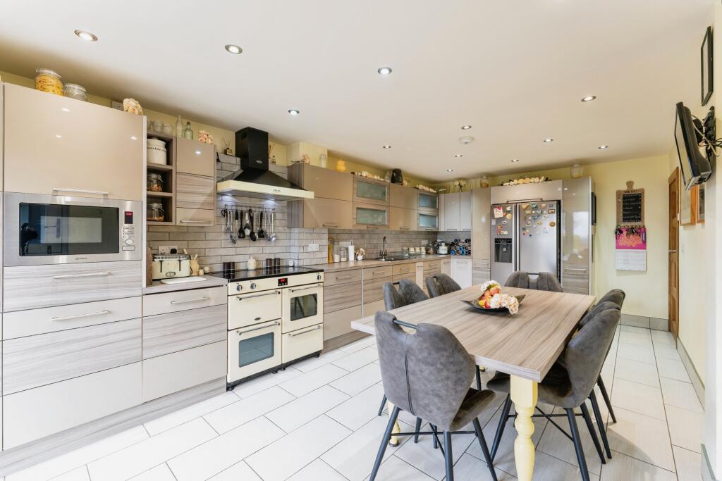 Breakfast Kitchen