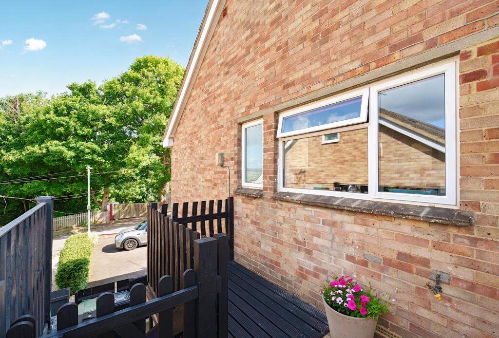 1300183-5-683d6b9...