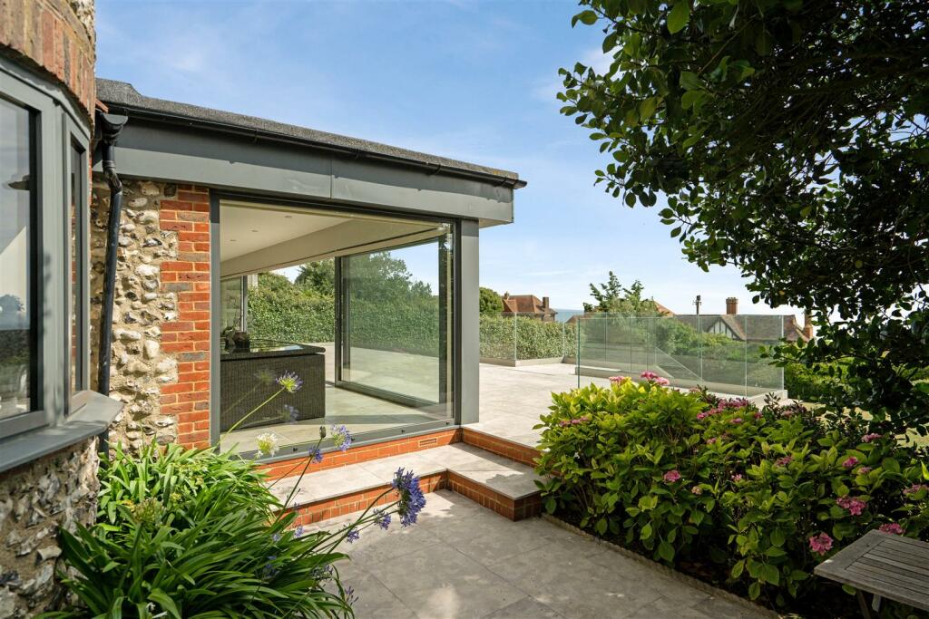 19, Roedean Crescent 320828  (20).jpg