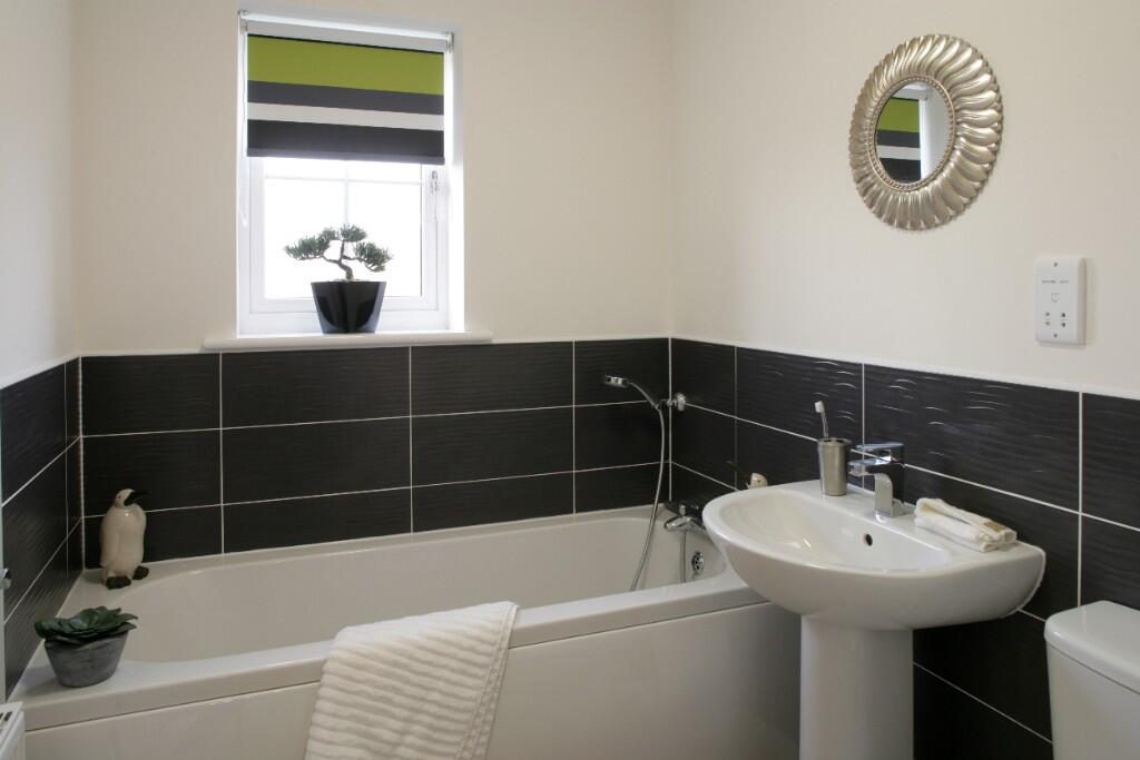 Poplar Bathroom