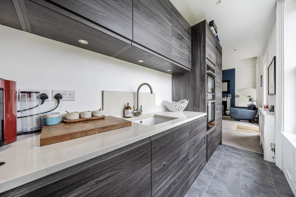 Kitchen (2)