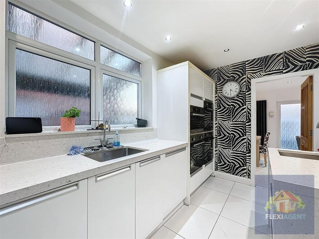 Private Living Kitchen