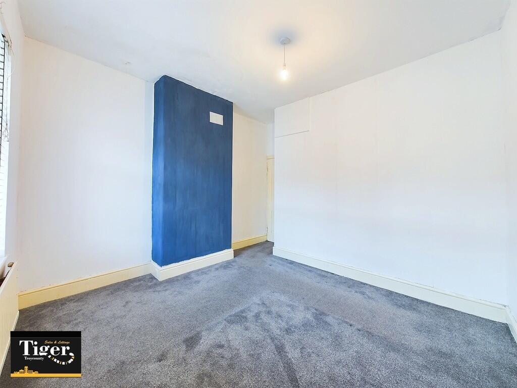 IMG_398356_9_larg...