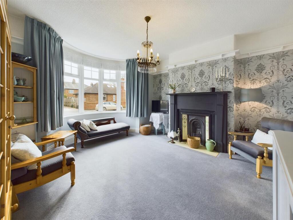 Sitting room:
