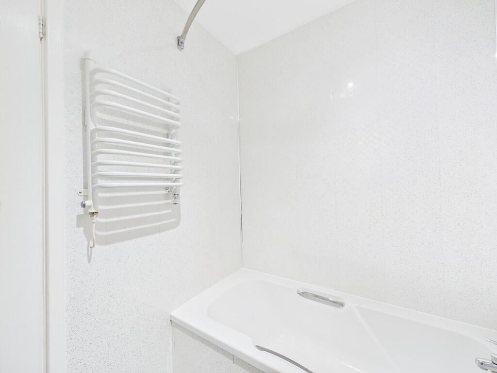 CAM05068G0-PR0050...