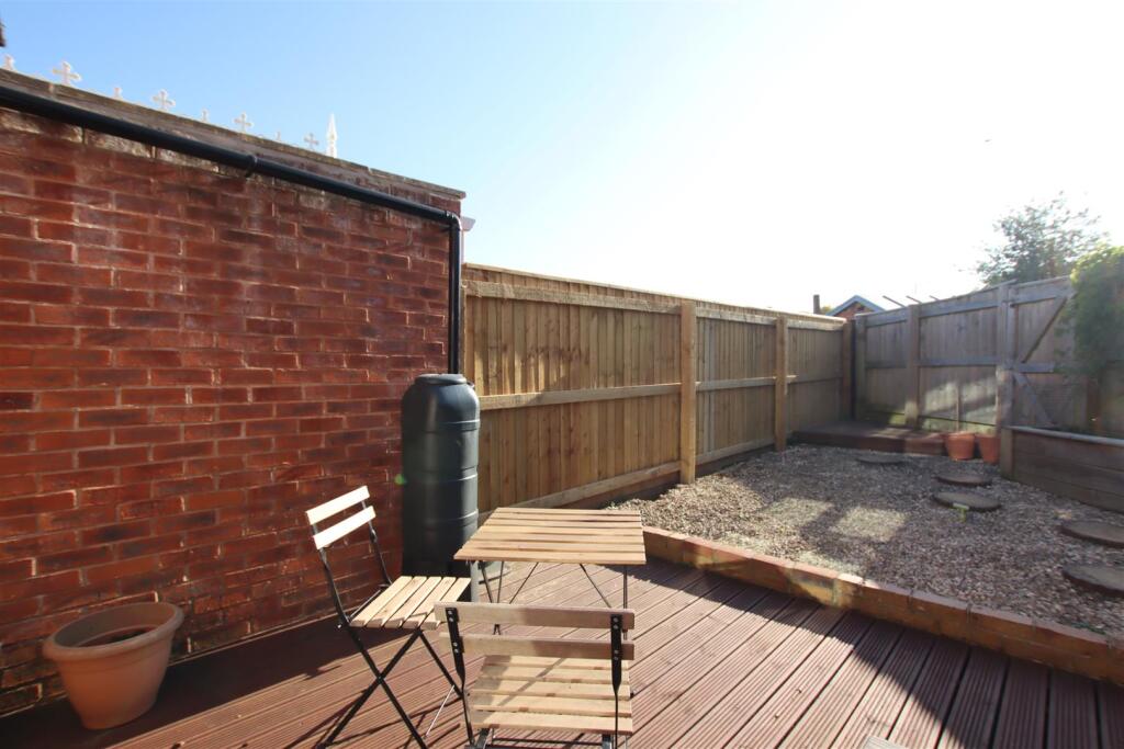 Rear Garden Seating Area_.JPG