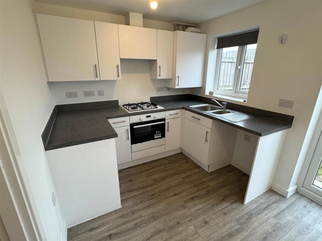 10 Kew An Prysk Kitchen