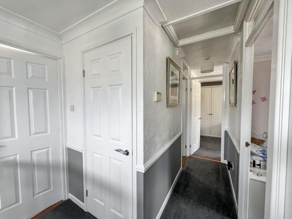 upstairs hallway.jpg