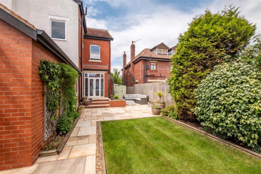 St Annes Road East, 200, rear garden LEA.jpg