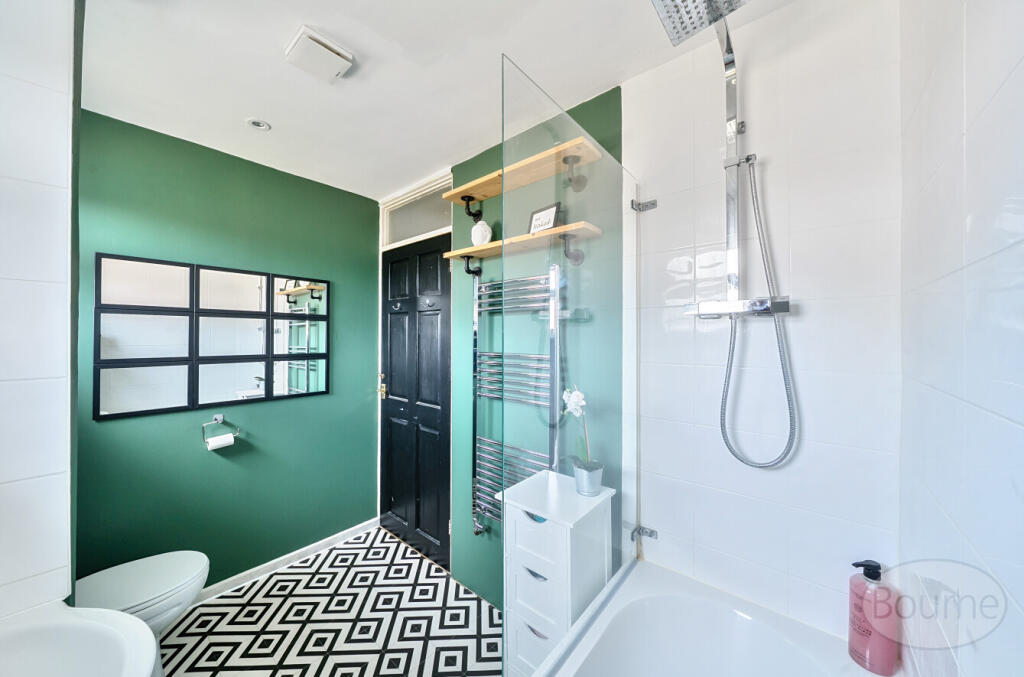 ca09f6cf-a5a3-490...