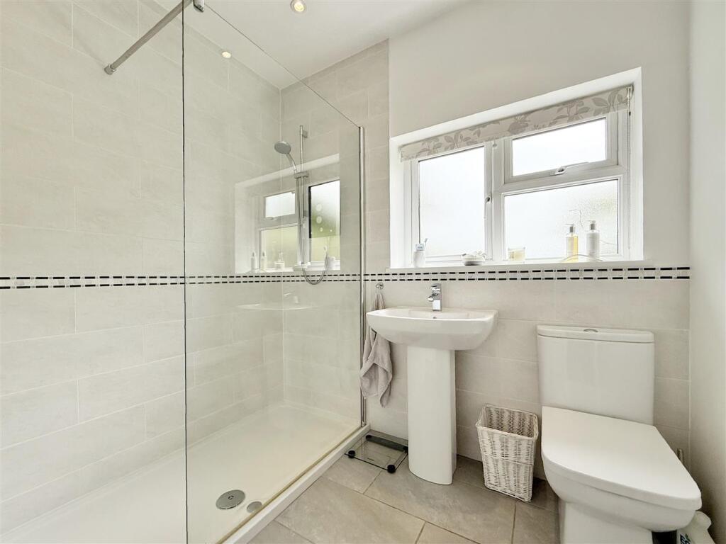 Family Shower Room.jpg