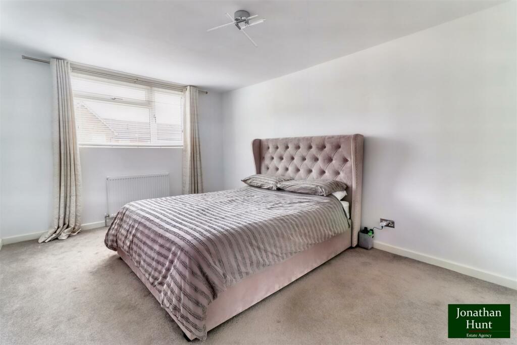 PRINCIPLE BEDROOM