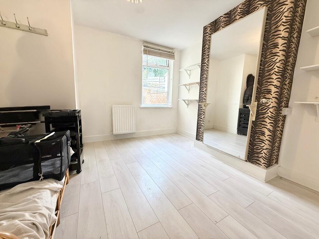 1F14D520-1010-48B...