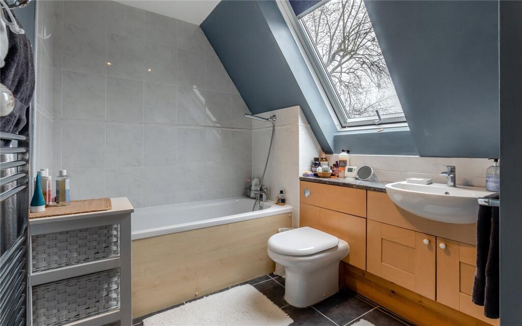2nd Floor Bathroom