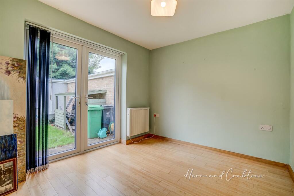 Avonridge, Thornhill, HernCrabtree (17).jpg