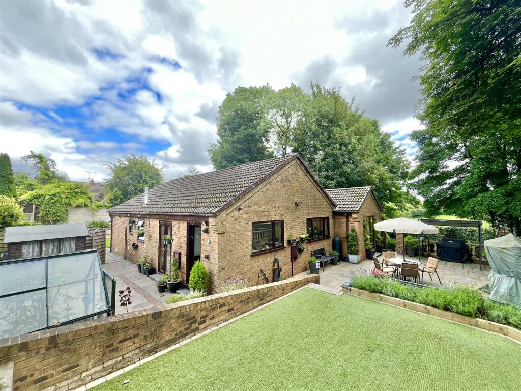 Gardens &amp; Patio Areas
