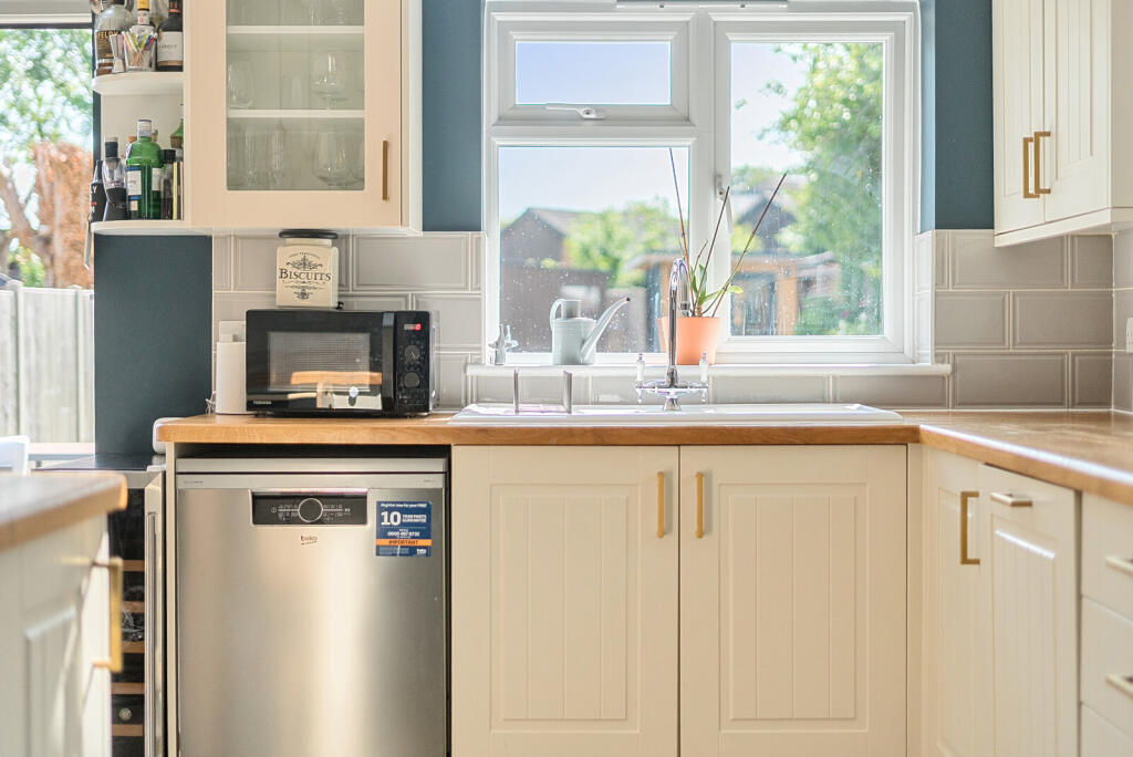 1310583-3-68503fe...