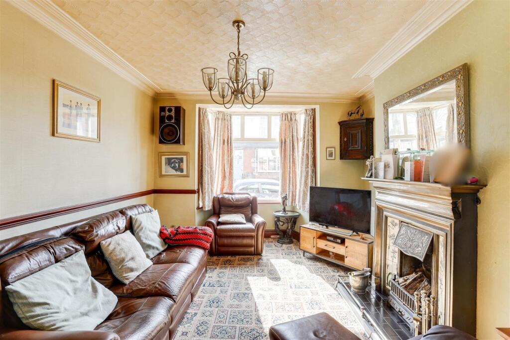 dbIzUsAn3Eaz3yH3HrOBFA (1).jpg