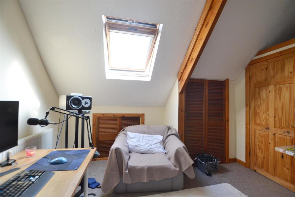loft room.jpg