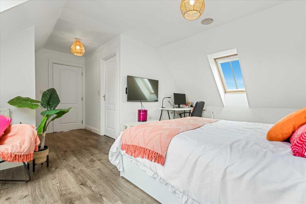 Bedroom Two (2)
