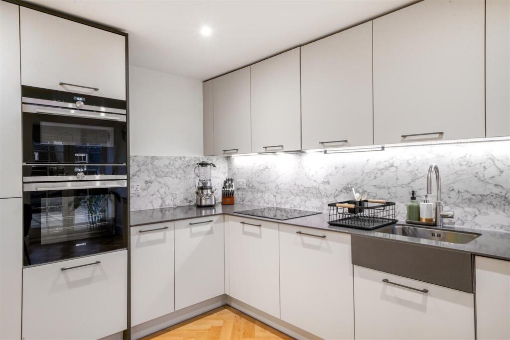 23 Garland Court, Lisgar Terrace - gCjBkOUdVmfsy6V