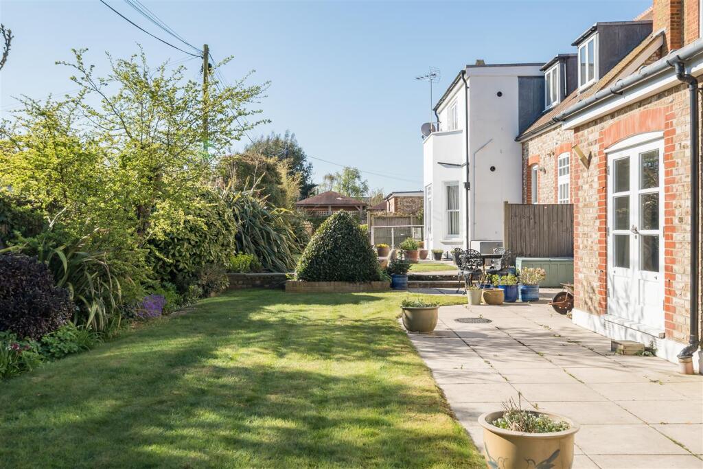 Leander Court, Graystone Road, Tankerton