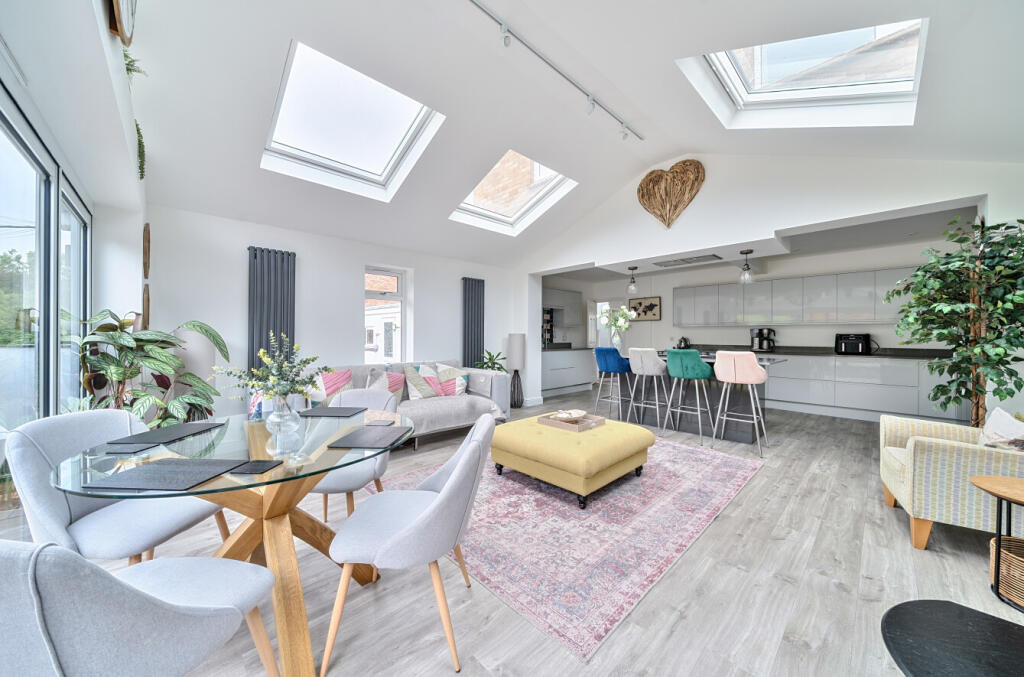 1305639-13-684ac4...