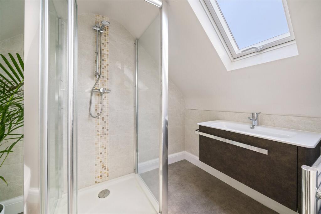 En Suite Shower Room