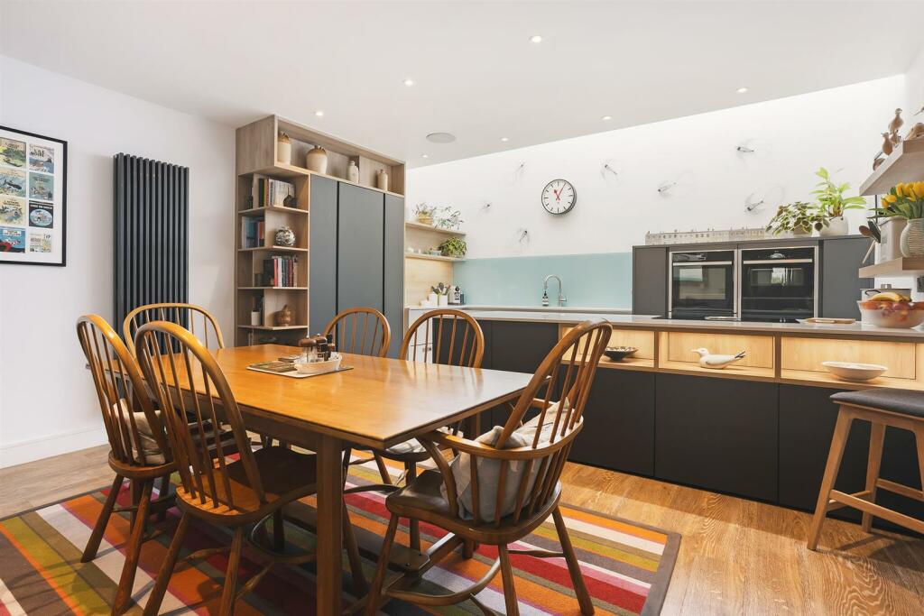 64846_21 Vittoria Walk Cheltenham- (10)_low.jpg
