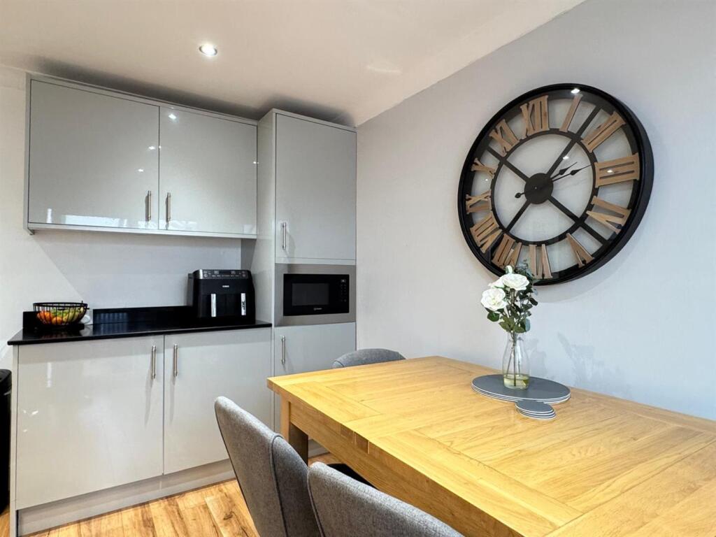 Kitchen 3.jpg
