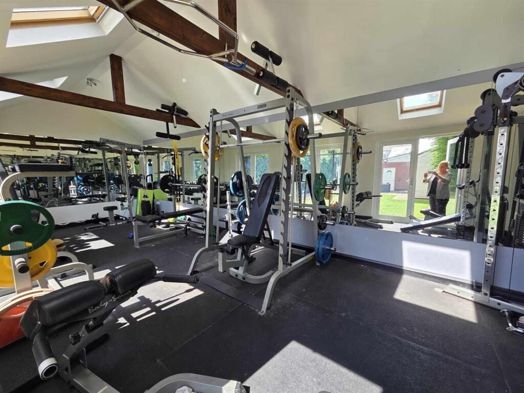 525912596_2518444628539433_7371002881843754264_n.j