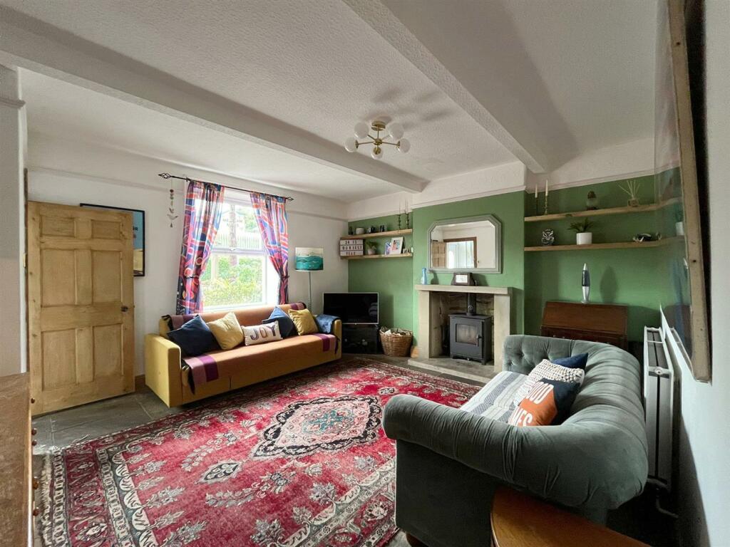 SITTING ROOM