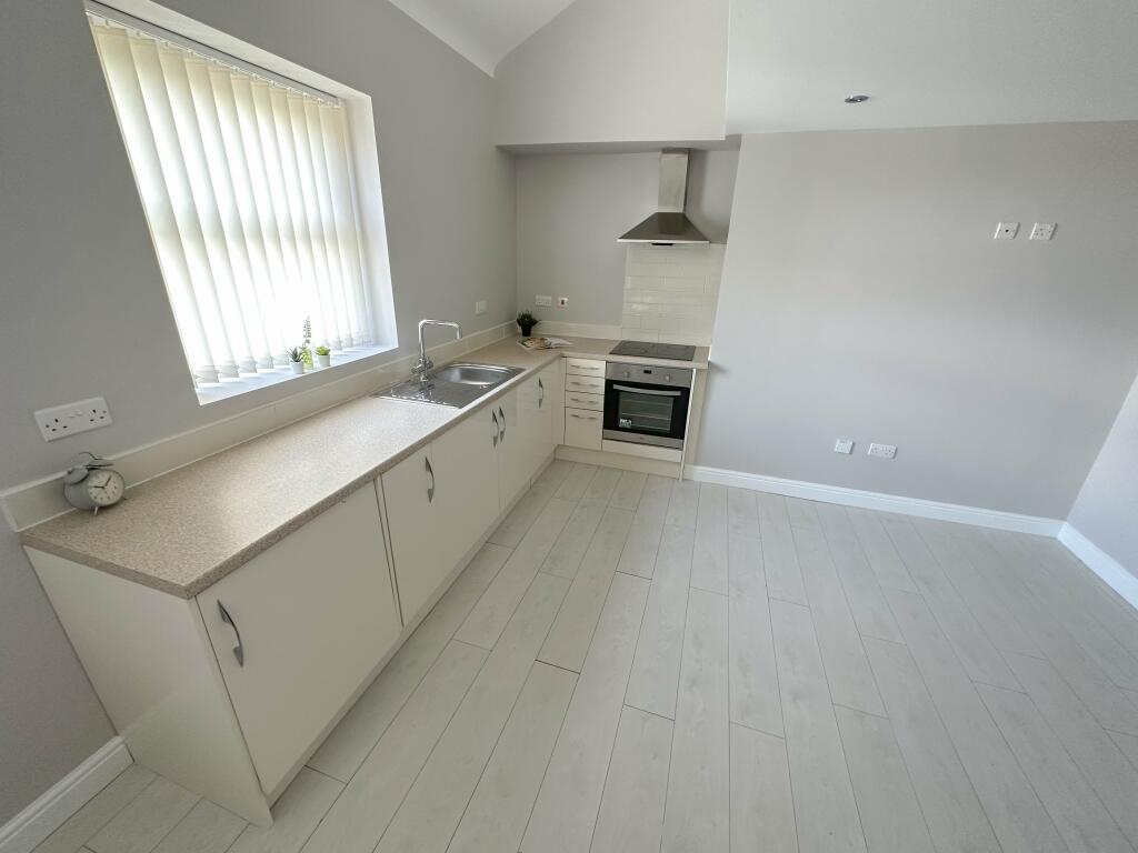 Flat 8, 17 Beech Str