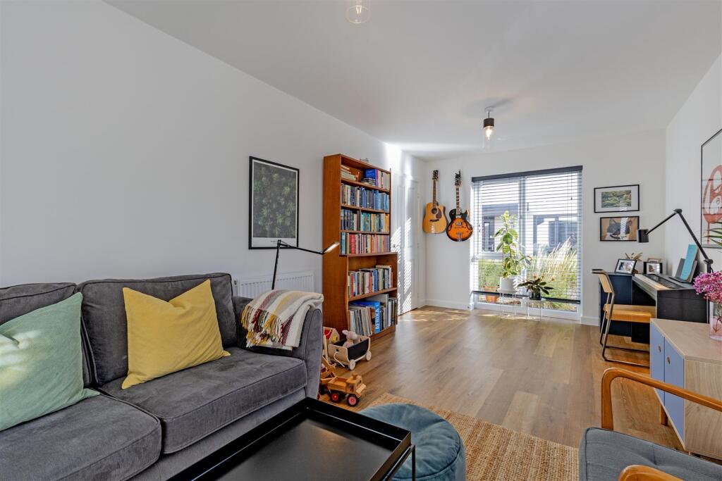 Reception Room-4.jpg