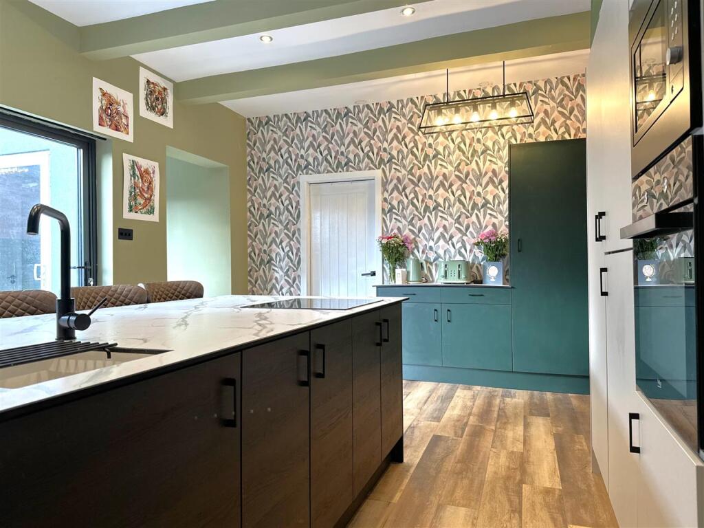 Kitchen 686
