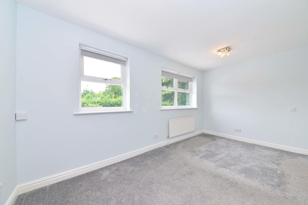 3 Deeley Close - ...
