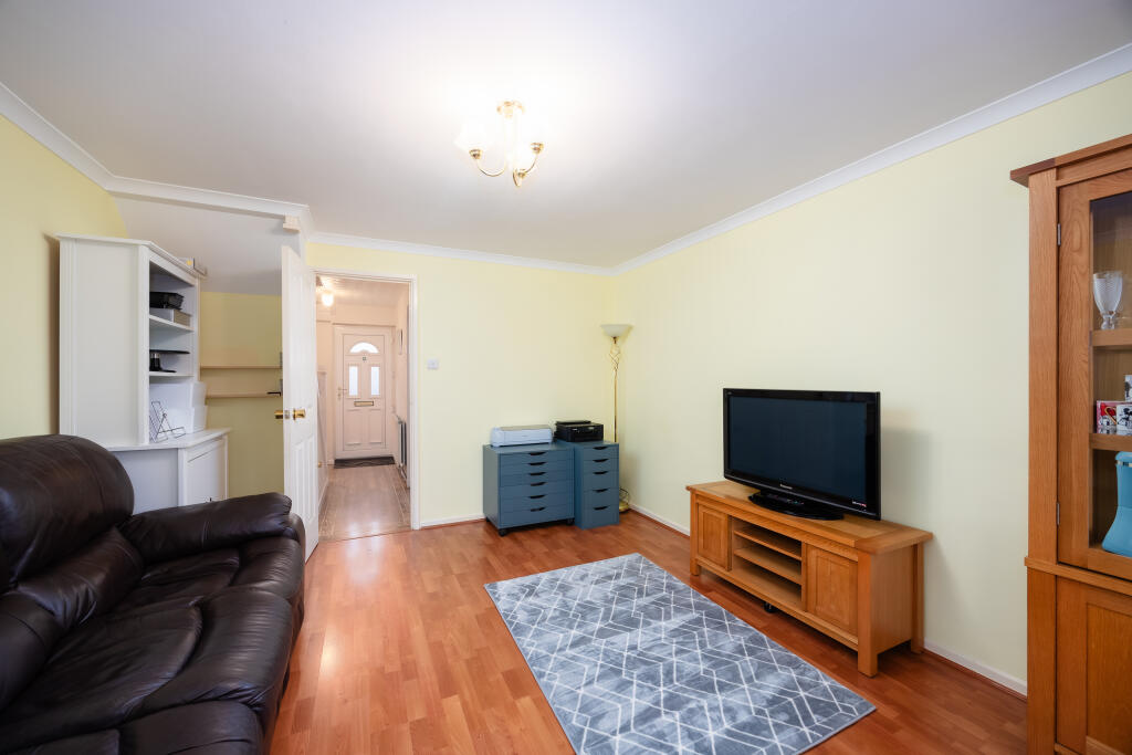 9 Meadow Close, Aylesbury HP20 1XH-8