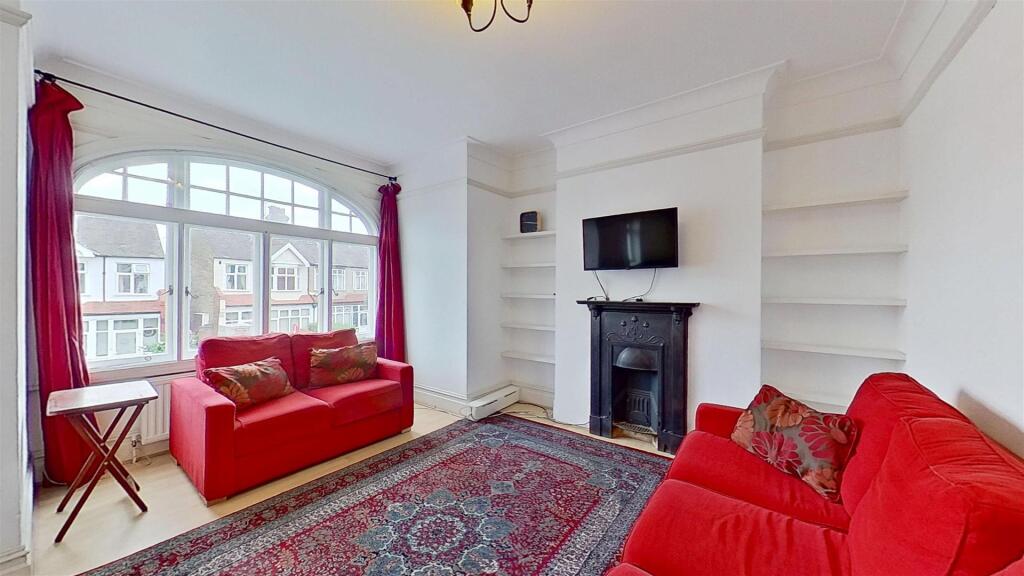 Durnsford-Road-Southfields-SW18-06112025_112417.jp