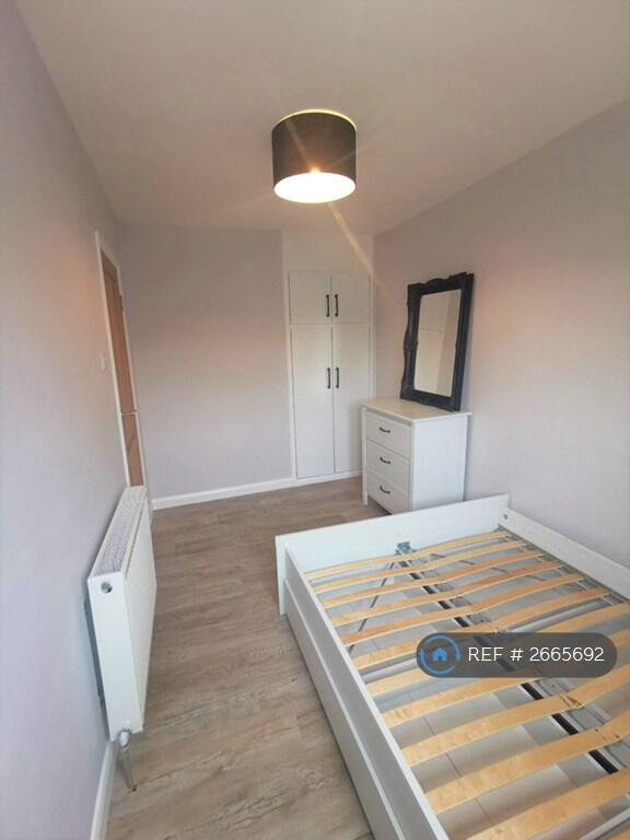 2nd Bedroom