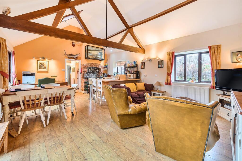 The Granary, Wood Burcote (3).jpg